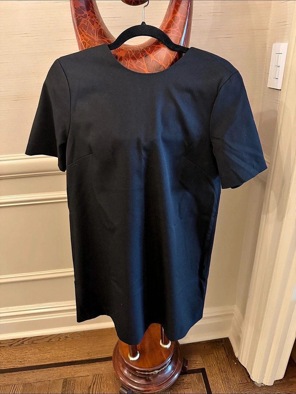 H&Medium Short Sleeve Mini Dress Black Size Medium Like New